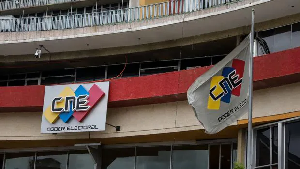 Vista externa de la sede del Consejo Nacional Electoral en Caracas