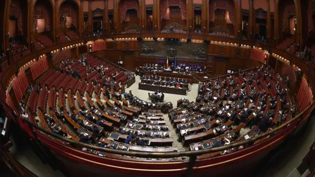 Vista general de la Cámara de Diputados de Italia antes de la votación de una importante ley