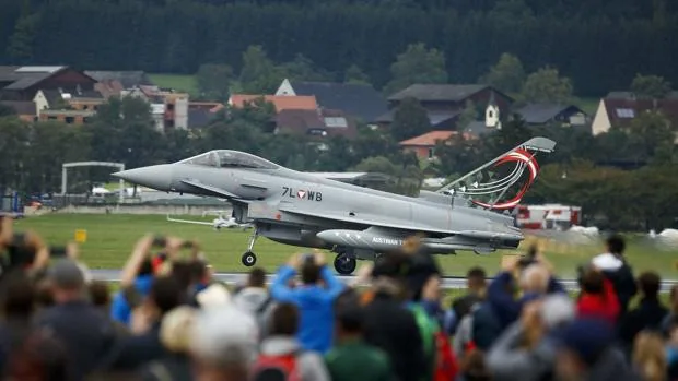 Austria promueve las primeras Fuerzas Armadas ?sostenibles? de bajas emisiones