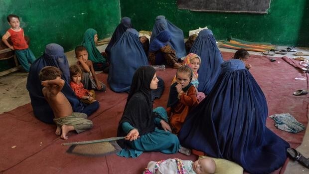 Familias desplazadas afganas denuncian tener que vender sus órganos e incluso a sus hijos para sobrevivir