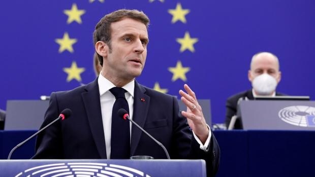 Macron propone pactar con Rusia la nueva doctrina europea para acabar con las tensiones en Ucrania