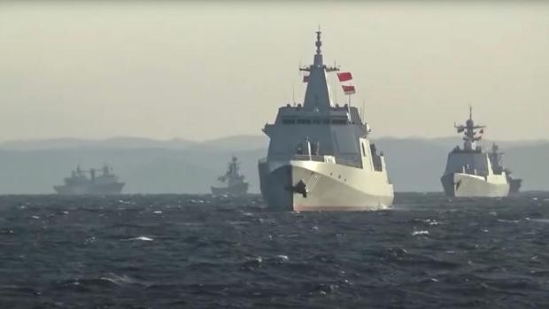 Rusia lanza una serie de maniobras navales en diversos océanos para intimidar a Occidente