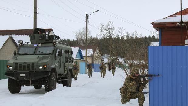 El alcalde de Kiev aprueba un plan de emergencia para la capital en el caso de un ataque militar ruso