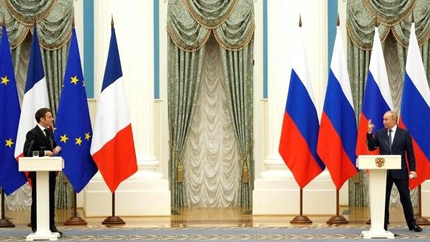 Los equilibrios de Macron por mantener abierta su línea con Putin