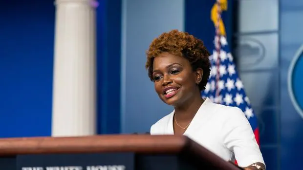 Biden elige a Karine Jean-Pierre como secretaria de Prensa, la primera mujer negra en el cargo