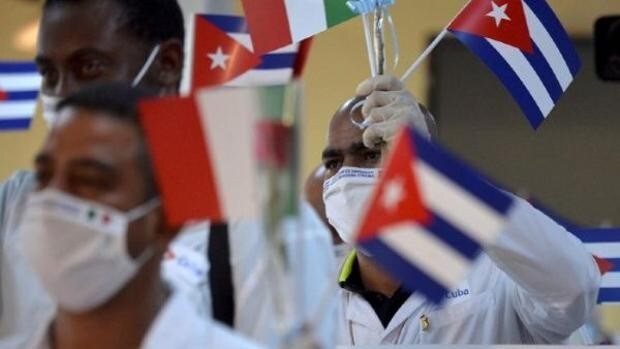 México contratará 500 médicos cubanos pese a estar catalogado como «trabajo forzoso» por la ONU