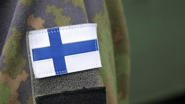 Finlandia, el país líder en rankings mundiales que ha decidido coger el casco y romper su neutralidad