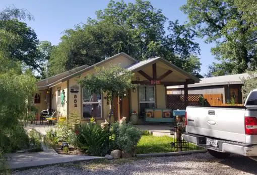 La casa en la que vivía Salvador Ramos con su abuela, a la que trató de matar