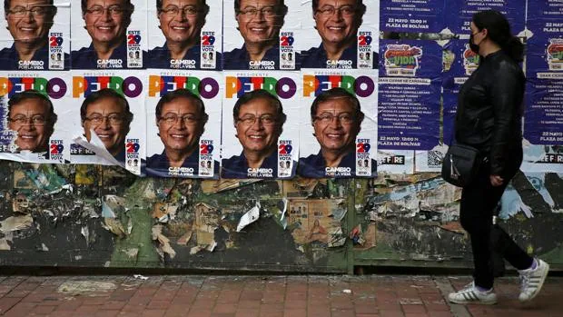 Colombia se lanza a votar en unas presidenciales marcadas por la polarización