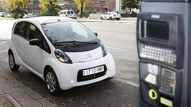 Con el Citroën C-Zero olvídese de pagar por aparcar