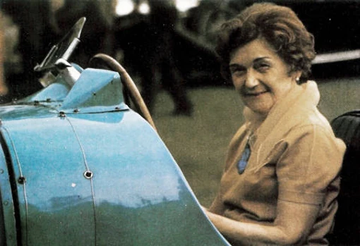 Elizabeth_Junek, in her later years, at a meeting of Bugatti fans