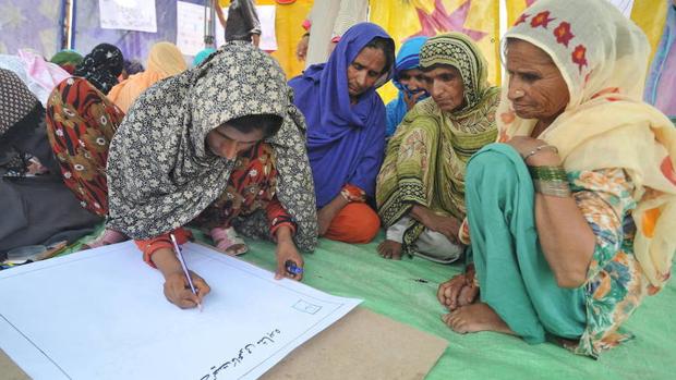 Las mujeres representan el 60% de la mano de obra agrícola en algunas zonas de África y Asia
