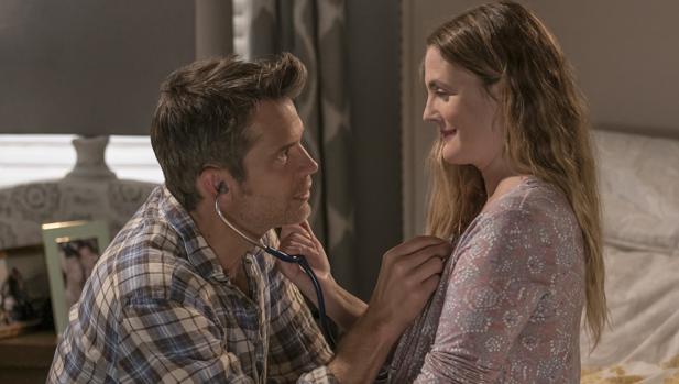 Drew Barrymore y Timothy Olyphant en «Santa clarita diet»