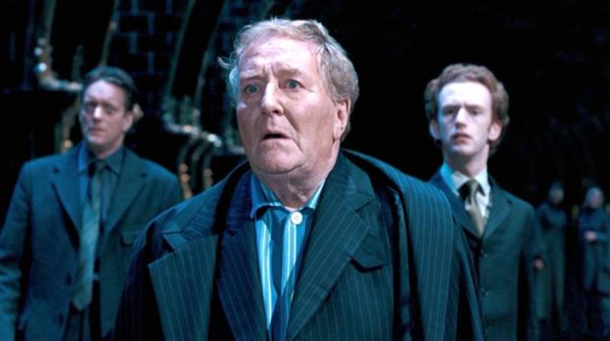 Muere a los 91 años Robert Hardy, el Ministro de Magia Cornelius Fudge en «Harry Potter» Muere a los 91 años Robert Hardy, el Ministro de Magia Cornelius Fudge en «Harry Potter»