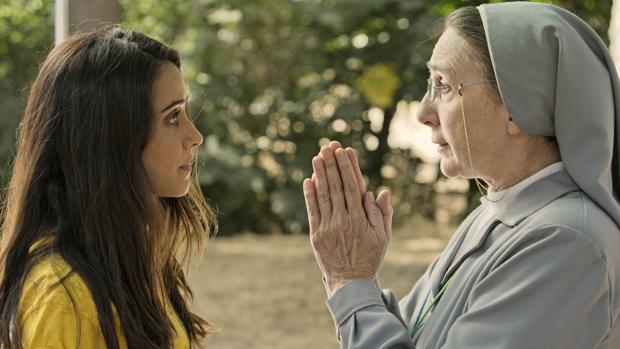 Una escena del filme con macarena García y Gracia Olayo