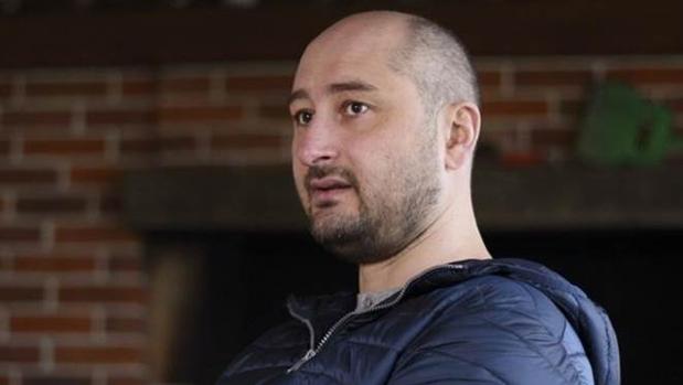 Fallece el conocido periodista ruso Arkadi Babchenko