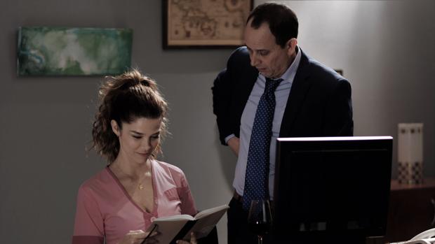 Escena de «Jefe», con Luis Callejo y Juana Acosta