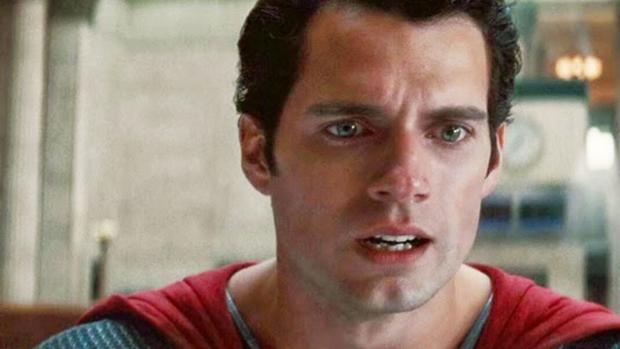 Henry Cavill en el papel de Superman