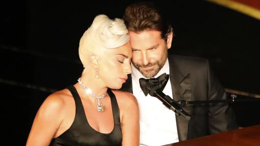 Gaga y Bradley Cooper