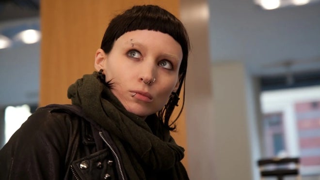 Rooney Mara, en el papel de Lisbeth Salander. Es difícil imaginarse así a Audrey Hepburn