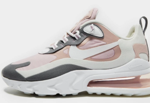 Este San Valentín, celébralo combinando las zapatillas en pareja