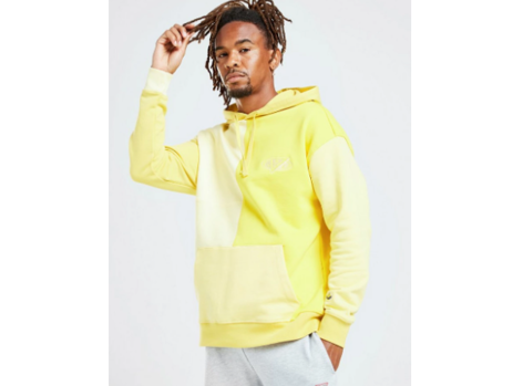 Ríndete a la nueva colección a todo color de J Balvin para Guess