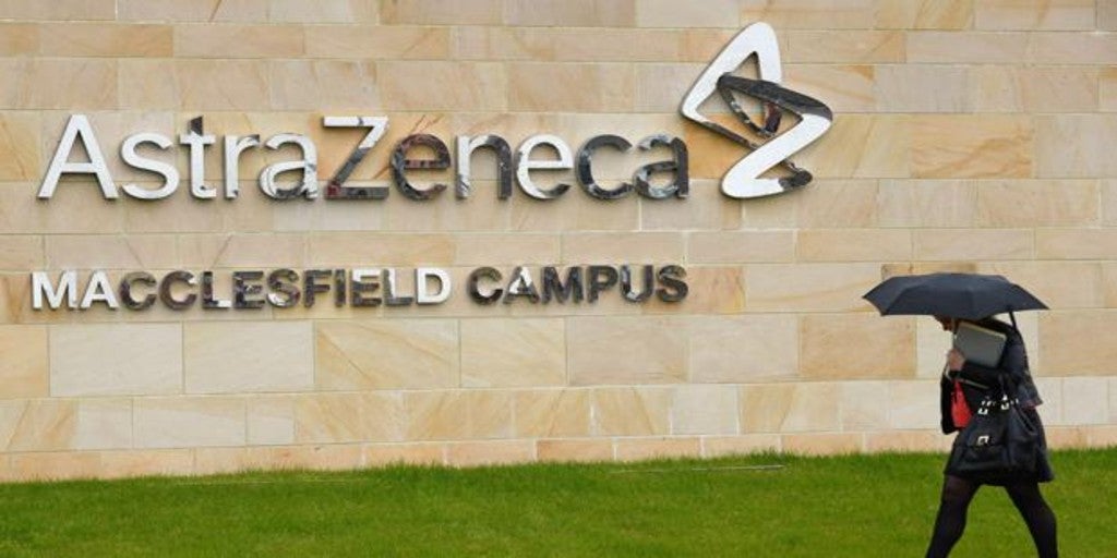 AstraZeneca asegura que su vacuna responde frente a la variante 'inglesa'