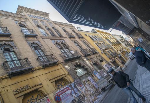 El Cine Trajano estuvo ubicado en un edificio diseñado por Aníbal González