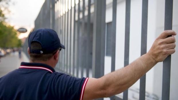 Acusado en falso por su mujer de violencia de genero. Le piden 8 meses de cárcel.