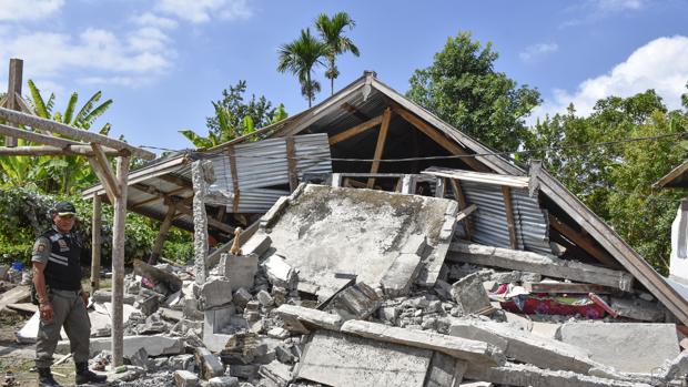 Imagen de los daños provocados en Lombok