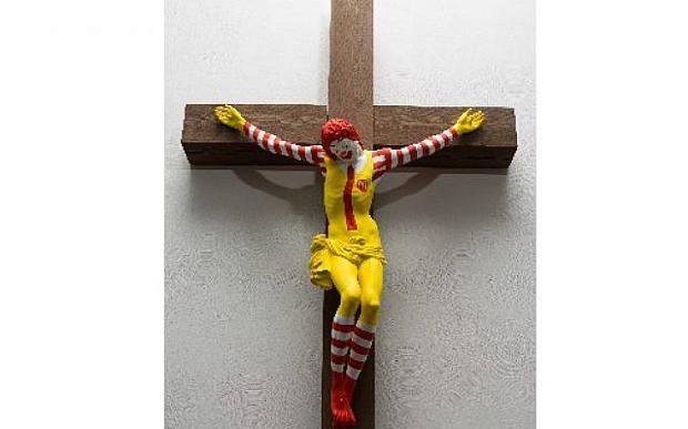 El «McJesus», una escultura del artista finlandés Jani Leinonen en el museo de Haifa al norte del país
