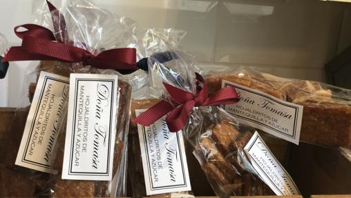 Acierta con un regalo gourmet como los hojaldritos de Doña Tomasa