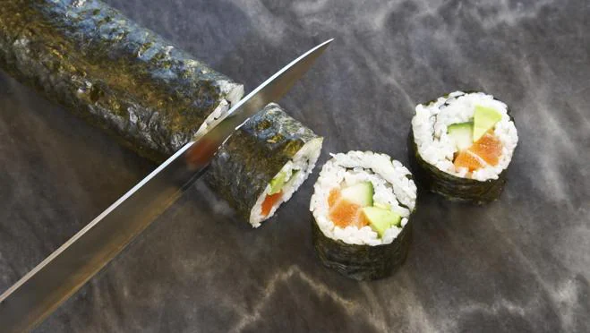Los cuchillos son fundamentales a la hora de preparar sushi