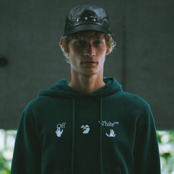 Los materiales se renuevan en materia de gorras