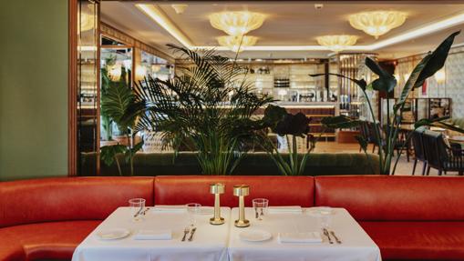One of the interior spaces of the restaurant located in the Four Seasons hotel