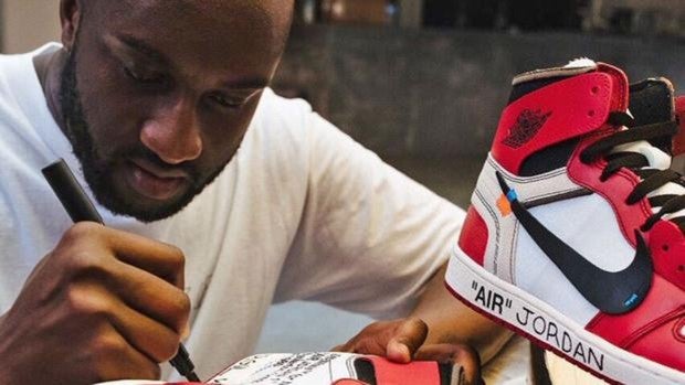 Las Off-White x Air Jordan 1 'Chicago' se venden por un precio astronómico  tras la muerte de Virgil Abloh