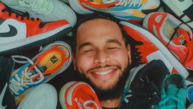 Un fanático de las sneakers