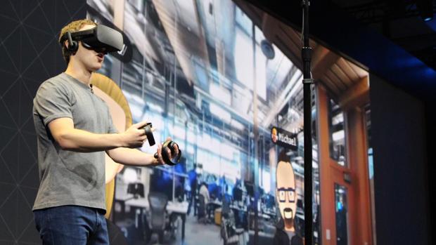 Mark Zuckerberg, fundador de Facebook, durante la conferencia de Oculus