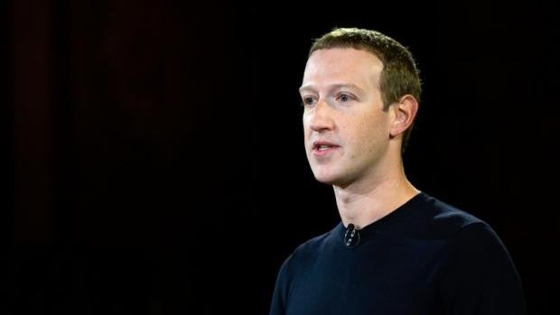 Zuckerberg responde a 'garganta profunda': «No es verdad que antepongamos los beneficios a los usuarios»