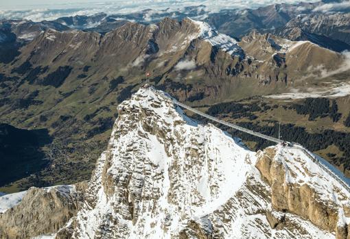 El Peak Walk, el primer puente del mundo tendido entre dos cimas, View Point y Scex Rouge