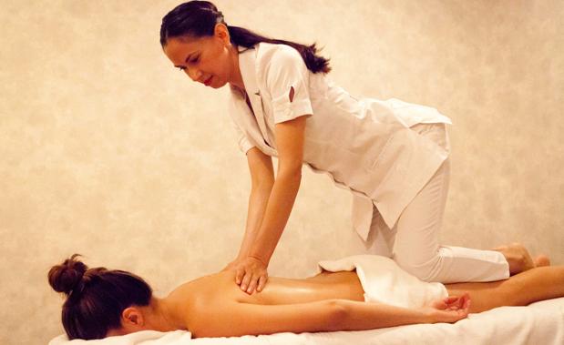 Marlene Arana, en un masaje Ayurveda