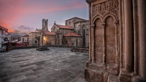 Iglesias de Sta María do Azougue y de San Francisco, en Betanzos
