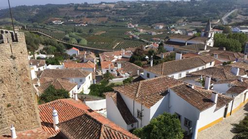 Los 20 pueblos más sorprendentes de Europa Obidos-Portugal2-kfGB--510x287@abc